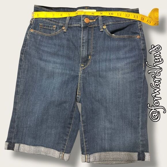 Levi Strauss Signature Women’s Mid Rise Bermuda Shorts – Size 2 - Picture 10 of 13